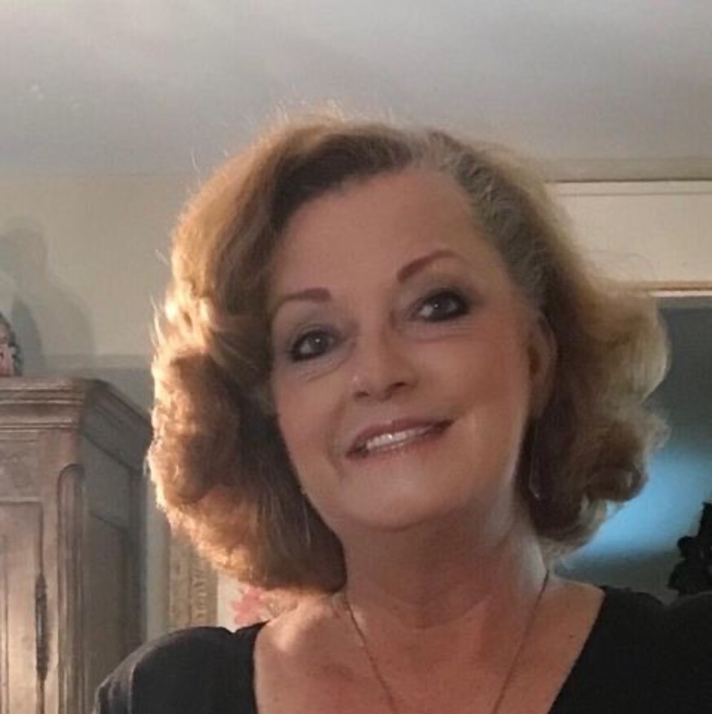 Meet your Posher, Debbie